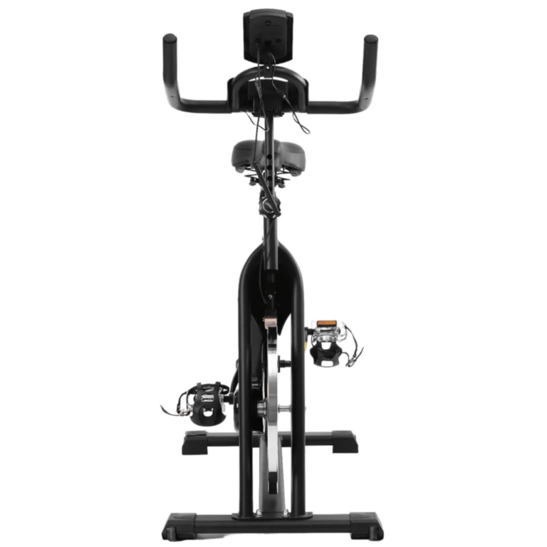 Asiento ergonómico y manubrio regulable para mayor comodidad durante el entrenamiento.