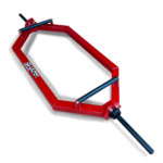 Entrenamiento con la Barra Hexagonal Innove, posición ergonómica que reduce la presión lumbar durante ejercicios de fuerza y peso muerto.