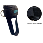 Tobillera de Polia Baja Innove Pilates de cuero sintético negro con cierre en velcro y gancho metálico, ideal para cama de Pilates y entrenamientos funcionales.