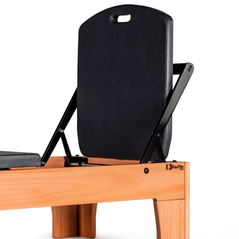 Camilla reforzada con extensión ajustable para tratamientos profesionales.