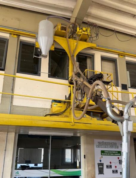 Colector de muestras automatizado operando a nivel del suelo