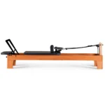 Camilla profesional de Pilates con estructura reforzada y tapizado premium en Paraguay.