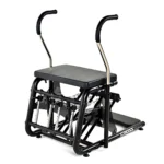 roducción Brasileña, Ingeniería de Precisión y Calidad por Encima de Todo El Step Chair – Cross Pilates Arktus es un equipo profesional desarrollado y fabricado en Brasil bajo estrictos estándares de calidad industrial. No se trata de una versión genérica ni de producción masiva sin control técnico: es ingeniería brasileña aplicada al método Pilates, pensada para estudios que priorizan seguridad, durabilidad y rendimiento estructural a largo plazo. Cuando hablamos de producción brasileña, hablamos de cont