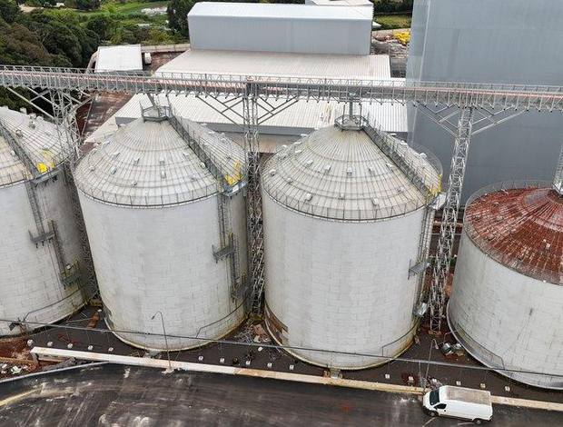 Batería de silos de la unidad atendida